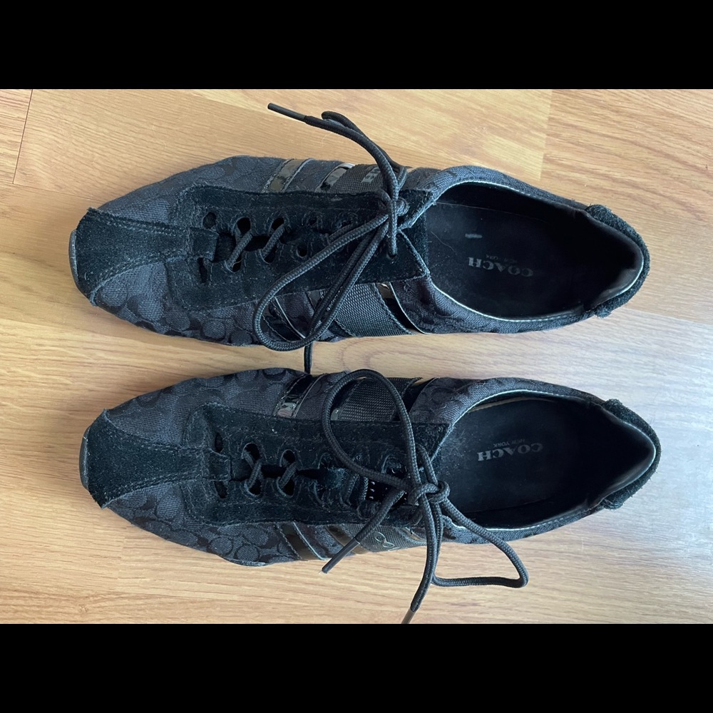 🌷Coach woman’s black shoes with box